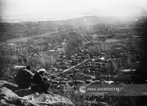 Вид на Ош с Сулейман горы, 1926 г.