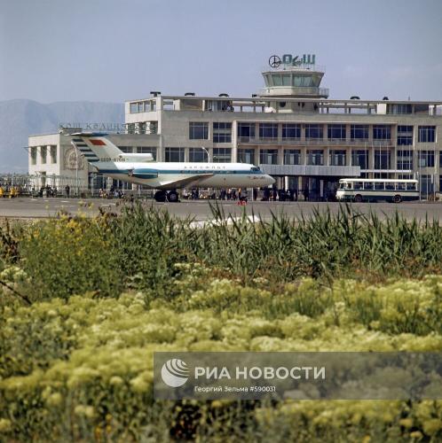 В Ошском аэропорту, 1974 г.